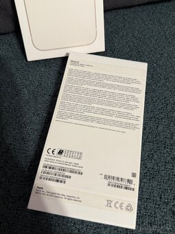 iPhone 13 - 128GB - 7