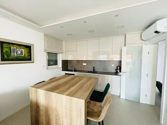 Luxusne zariadený trojizbový apartmán / Chorvátsko - 7