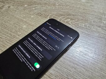 Iphone se 2020 plnefunkcny telefon s nabijacim kablom ma len - 7