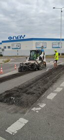 VÝSTAVBA A OPRAVY CIEST, CHODNÍKOV, ASFALTOVANIE - 7