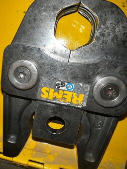 Rems Powerpress ACC s čelistmi V na měď nerezovou ocel - 7