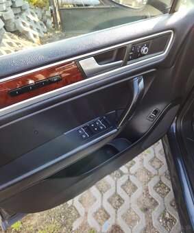 Volkswagen Touareg 3,0tdi - 7
