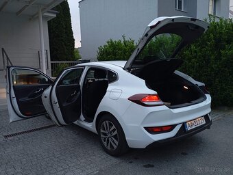 Hyundai i30 Fastback 1.6 CRDi Style, 100kW, M6, 5d. - 7