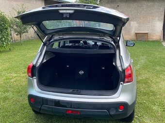 Predám Nissan Qashqai 1,6i - 7