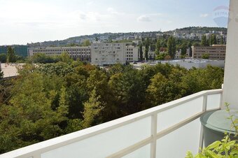 Predaj veľký 2,5 izbový byt Bratislava III - Nové Mesto - 7