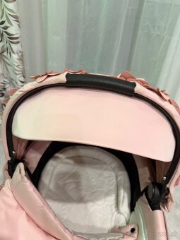 Cybex Priam vanička Simply Flowers pink 4.0 - 7