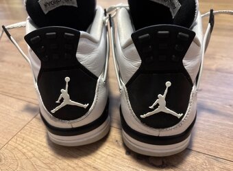 Jordan 4 retro - 7