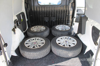 Fiat Doblo Cargo 1,3 JTD 55 kW SX - 7
