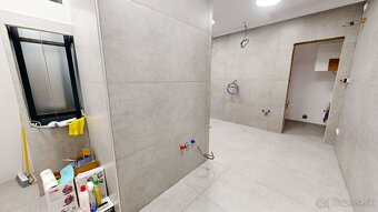 Obchodný priestor v centre Trnavy – novozrekonštruovaný s hi - 7