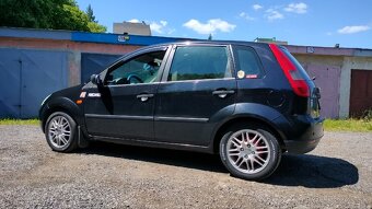 Ford Fiesta mk5 (2005) 1.3 benzín 51kw - 7