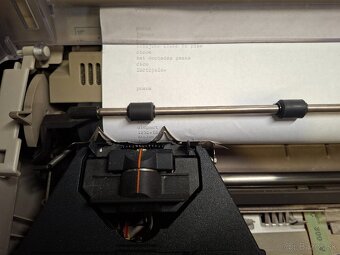 elektronicky pisaci stroj Olivetti - 7