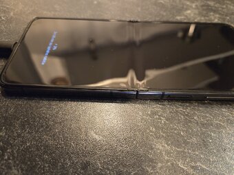 Samsung galaxy Z Flip5 - 7