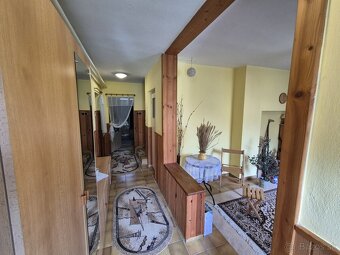 Rodinný dom s veľkou záhradou / 2024 m2 / - Skalité - 7