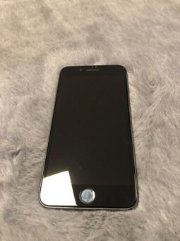 iPhone 8 plus  - 7