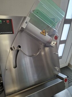 Vyvalovačka těsta Pizzagroup RM 42 A (2023) - 7