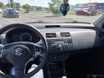 Predám Suzuki Swift 1.3 - 7