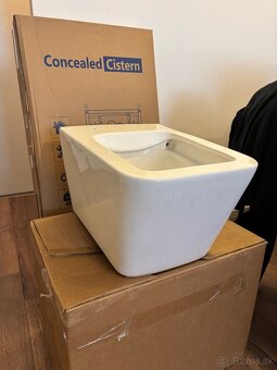 Moderné závesné WC + podomietkový modul (nepoužité) - 7