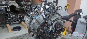 PREDÁM KOMPLET MOTOR BMW S63B44B NA NÁHRADNÉ DIELY - 7