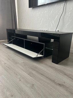 TV stolík - 7