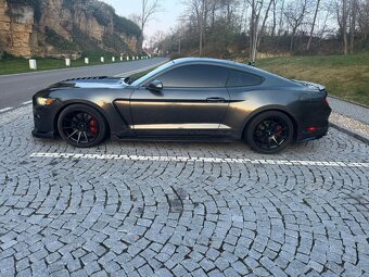 Ford mustang 5,0 - 7
