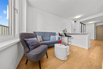 Na prenájom zariadený 2,5 izb. byt s balk. vo VYDRICI - 7