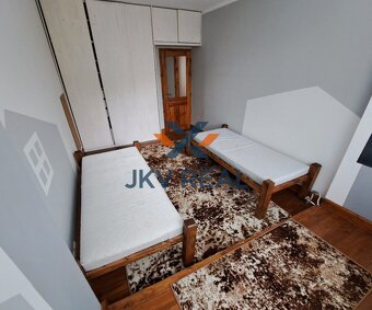 JKVreal ponúka na predaj štýlový 3-izbový byt s drevenými pr - 7