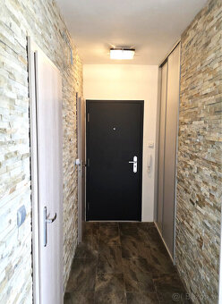 Na predaj 3-izbový zrekonštruovaný byt s dvoma balkónmi – ul - 7