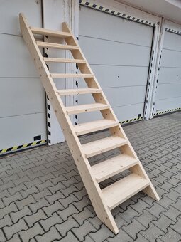Drevenné schody z masívu - 7