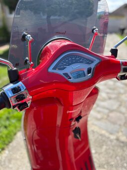 Vespa Primavera 125 red - 7