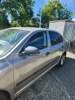 Predam havarovanu Skoda Octavia II 2011 1.6 75kw benzin - 7