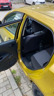 Mazda 2 - 7