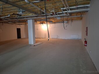 Výborná lokalita-Central - OBCHODNÉ PRIESTORY NA PRENÁJOM - 7