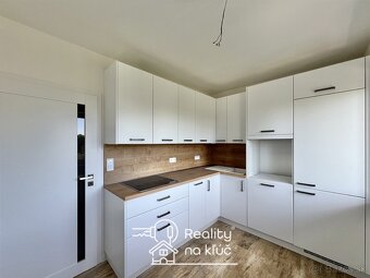 Na prenájom moderný, zrekonštruovaný 1-izbový byt s balkónom - 7