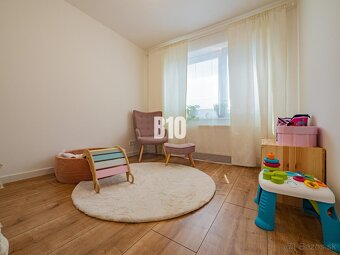 PRIESTRANNÝ rodinný dom v TOP lokalite NITRA - ZOBOR - 7