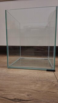 Predám malé akvárium - 7