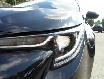 Toyota Corolla Combi TS 1.8 Hybrid e-CVT 72kW kamera,navi,LE - 7