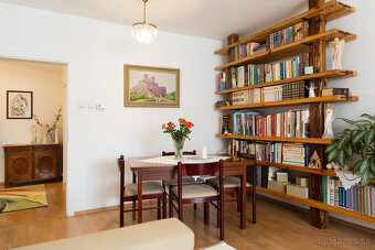 REZERVOVANÉ: Na predaj priestranný dom s veľkým pozemkom v P - 7