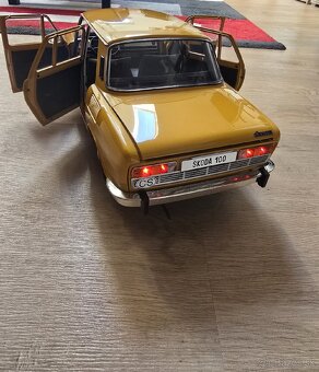 Škoda 100 deagostini 1:8 - 7