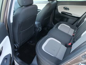 Štýlový hatchback v plnej výbave s automatom,len za 146€/mes - 7