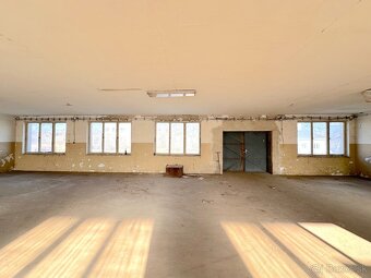 480 m2 hospodárska budova / sklad 20 min od Komárna - 7