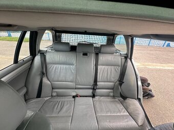BMW 320d Touring - 7