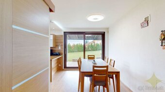 Priestranný dvojpodlažný 6-izbový rodinný dom v Malom Lapáši - 7