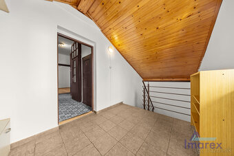 Poschodie vo vile pod hradom na prenájom - 7