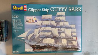 Modely + autíčko na diaľkové ovládanie - 7