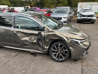 Toyota Corolla Hybrid 2.0 r.v.2024/3 e-CVT 112 kW EXECUTIVE - 7