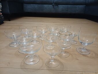 21 poharov sklenych - 7