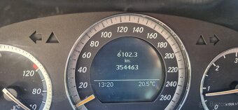 MERCEDES-BENZ W204 C200 127kW - 7