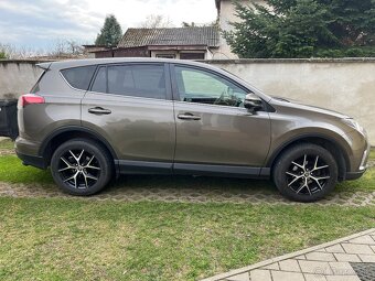 Toyota RAV4 - 7