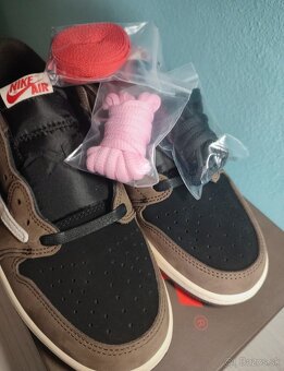 Jordan 1 Retro Low OG SP Travis Scott Mocha - 7