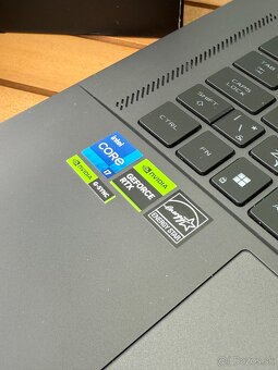 Notebook ASUS Zephyrus G16 2023–RTX 4050 i7 16GB / SSD - 7